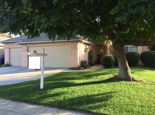 322 W Kelly Ave, Clovis, CA 93611