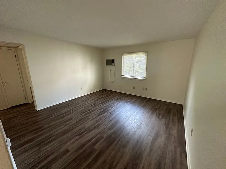 Wyandotte Ave 416 MLR — Photo 19