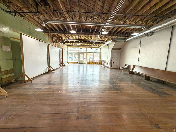 5th image of 182 S Main St