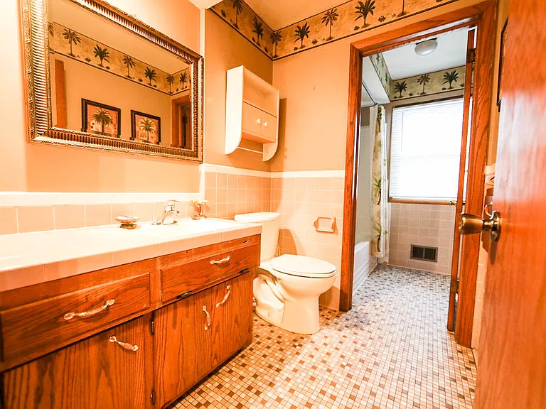 Main floor bathroom