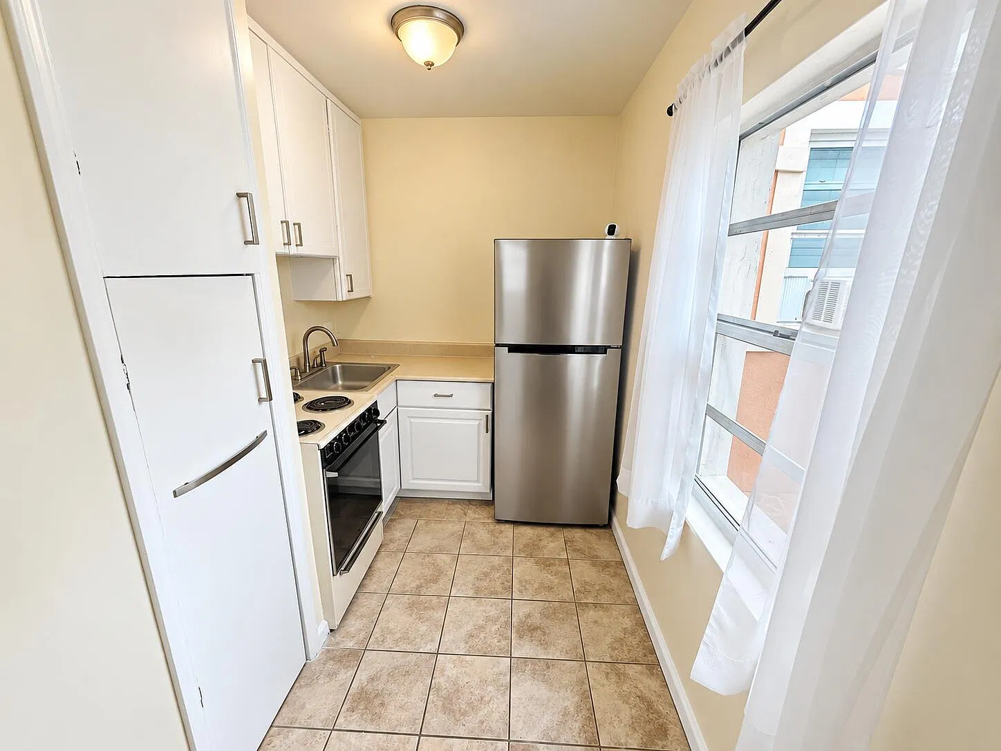 1 bed, 1.0 bath, 700 sqft, $1,500 — Photo 1