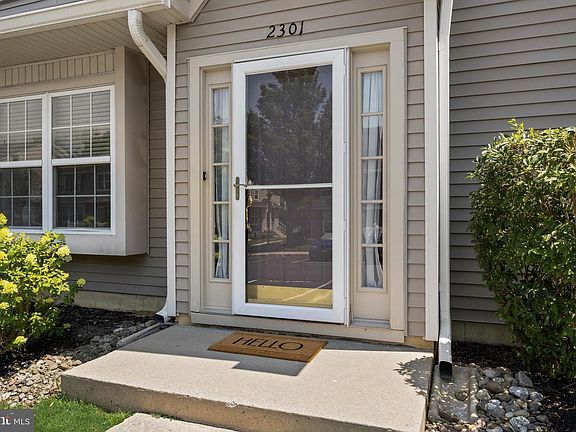 3rd image of 2301 Gramercy Way