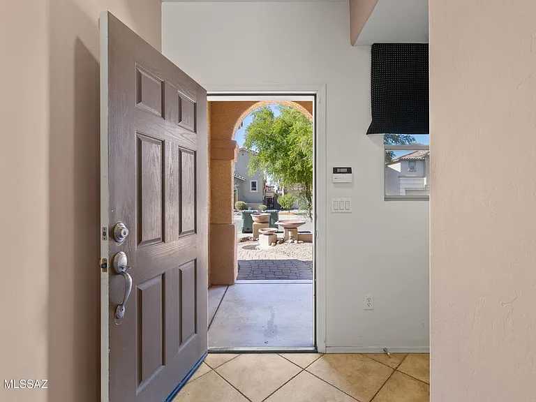 1605 W Homecoming Way — Photo 8