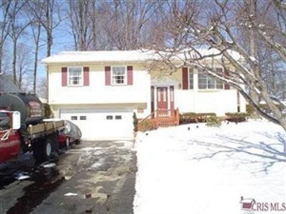 3rd image of 8149 Cherry Hill Dr NE