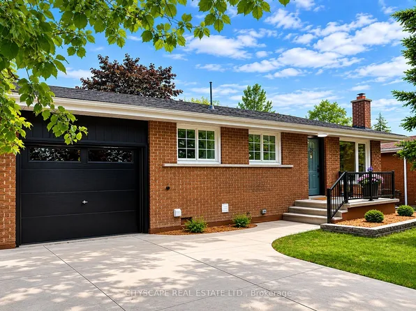 39 Carousel Ave, Hamilton, ON L9A 4L7