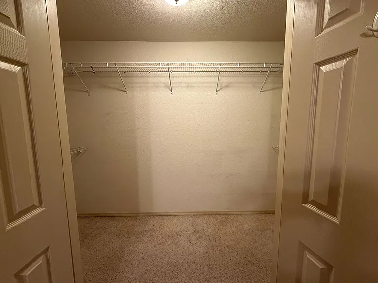 2353 Sierra Vista Ct — Photo 10