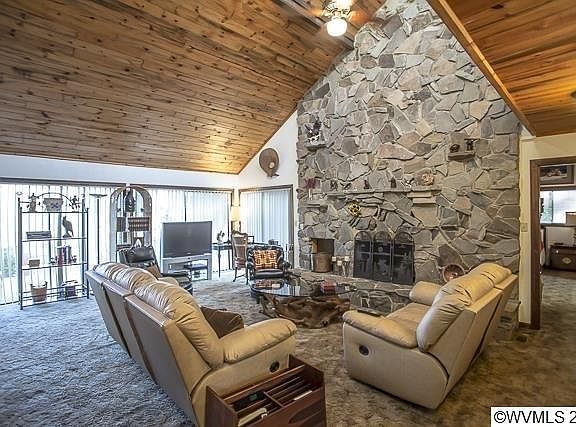 2nd image of 44365 Thomas Creek Dr