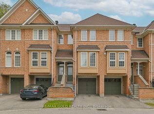 50 Strathaven Dr #14, Mississauga, ON L5R 4E7