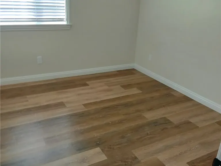 2704 W Grand Ave #B — Photo 2