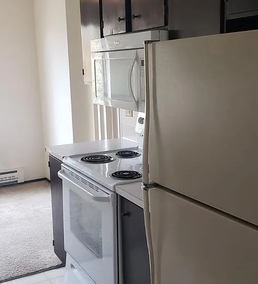 Heather Apartments — Photo 2