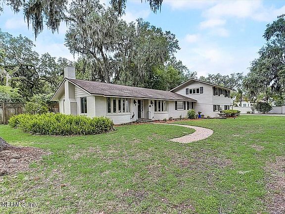 4th image of 2202 CHERYL Drive