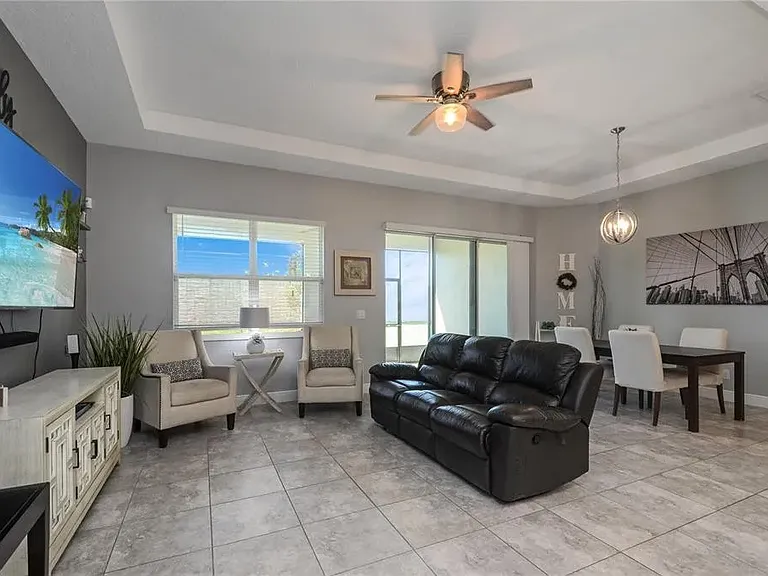 1090 Alder Tree Dr — Photo 9