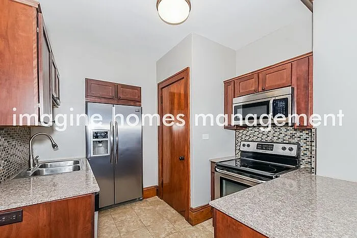 3944 Van Nest Ave — Photo 6