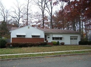 33 Woodland Rd, Jamesburg, NJ 08831