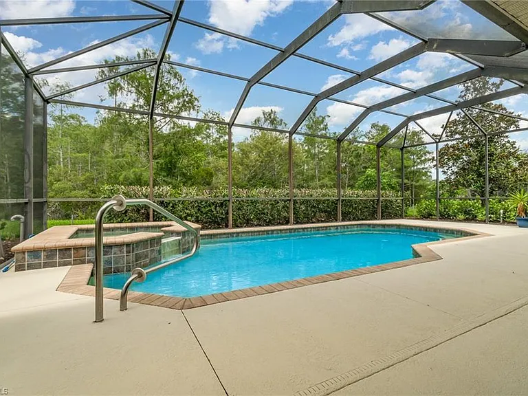 13585 Troia Dr — Photo 32