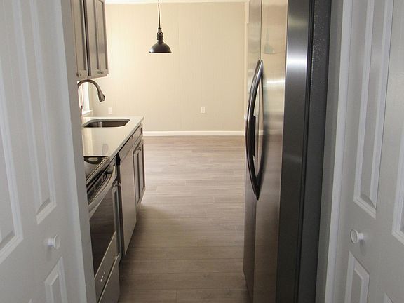 5th image of 7804 Hanover Pkwy APT 204