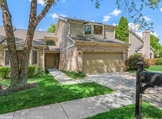 709 Campbell St, Geneva, IL 60134