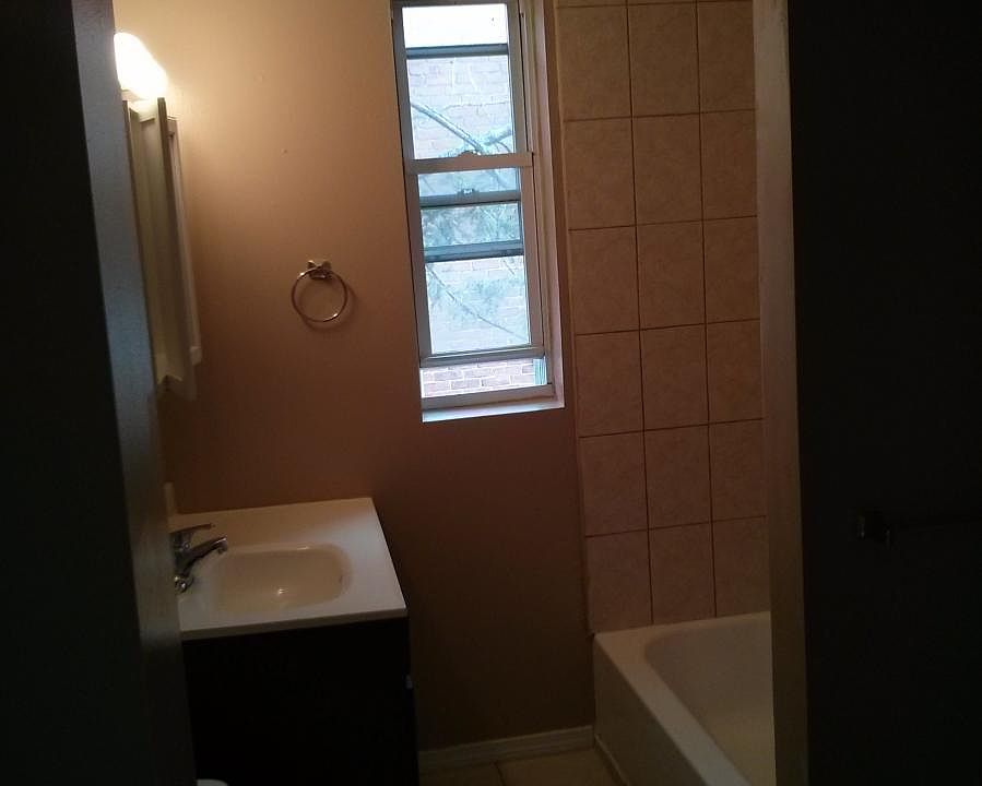 2nd image of 37 York St