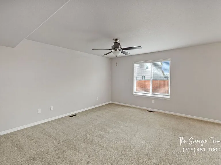 10898 Rowley Dr — Photo 9
