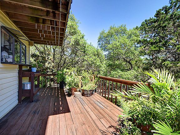 2nd image of 727 Spring Mountain Dr