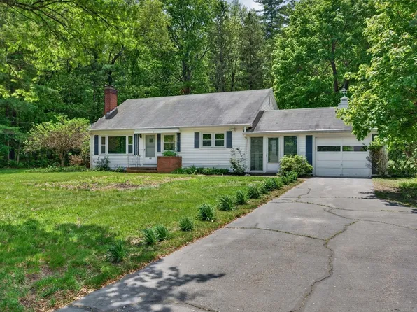 61 Harvard Rd, Shirley, MA 01464