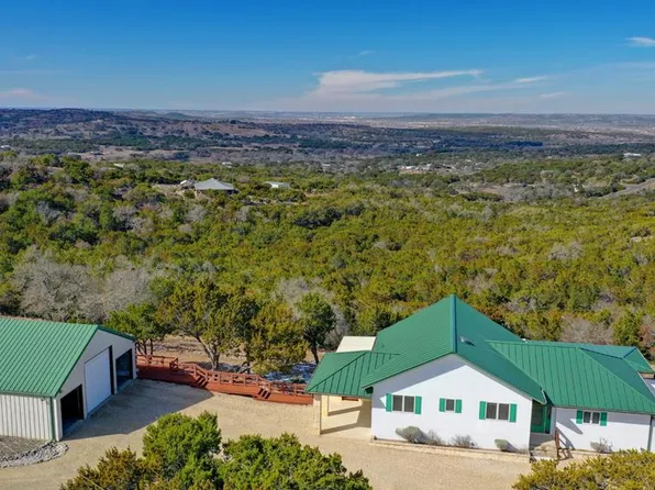 100 Lesikar Ln, Center Point, TX 78010