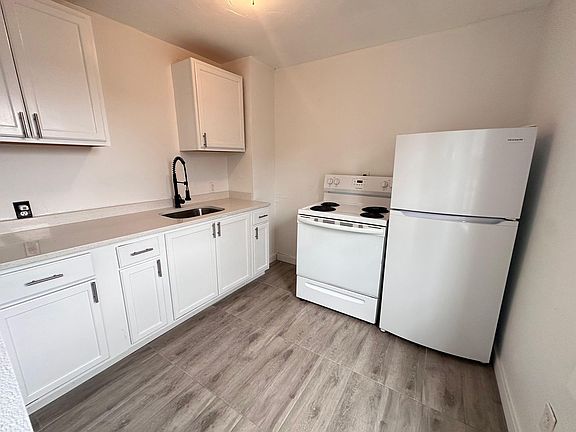 5th image of 132 Charles St APT 1