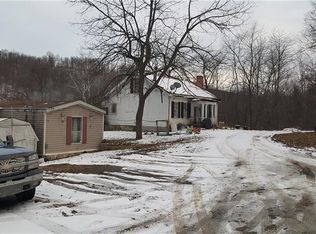 553 Service Creek Rd, Aliquippa, PA 15001