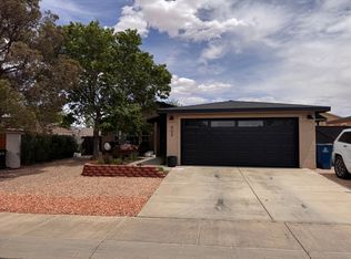 805 Village Dr, Page, AZ 86040