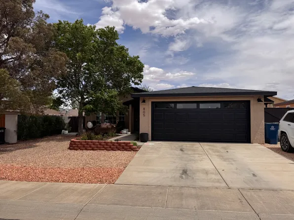 805 Village Dr, Page, AZ 86040