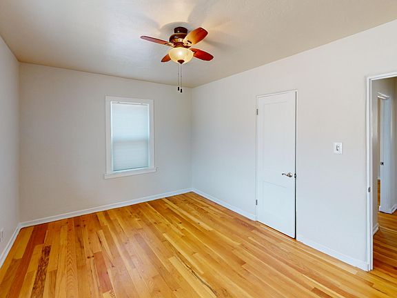 4th image of 1014 San Clemente Ave NW