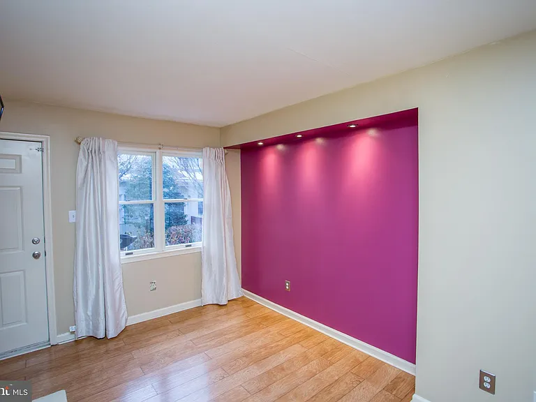 1529 Margaret Ct — Photo 12