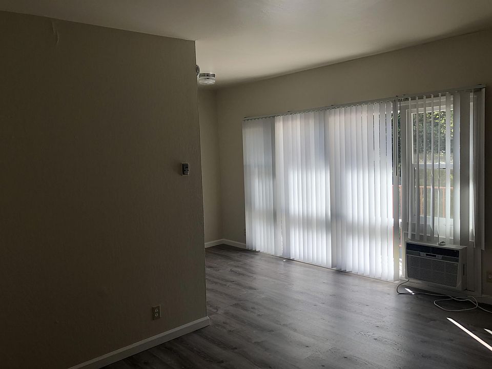 1st image of 5479 Carlson Dr APT 8