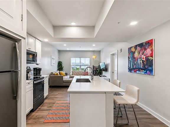 5th image of 2100 Saint Thomas St APT 303