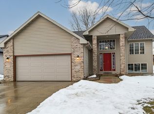 4781 White Pine Dr NW, Rochester, MN 55901
