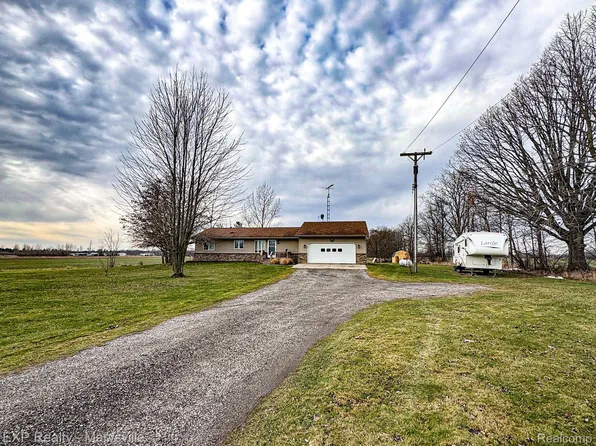 7615 Wildcat Rd, Jeddo, MI 48032