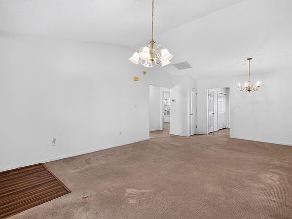 5th image of 609 Mesa Ln