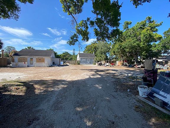 4th image of 2500 55th Ave N