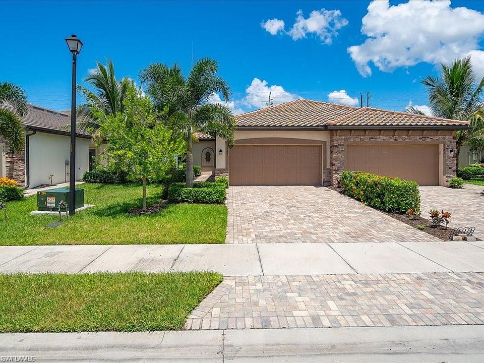 1st image of 9178 Woodhurst Dr