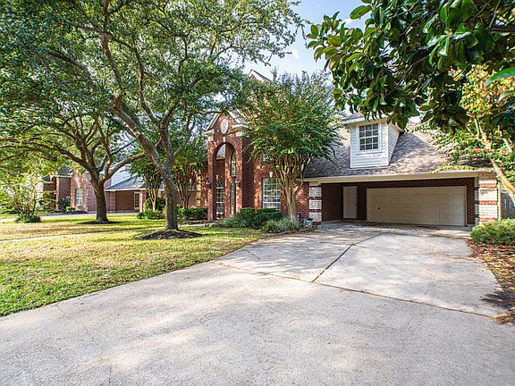 3rd image of 14114 Orion Dr
