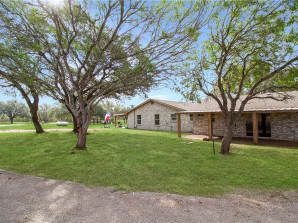 164 Bob White Trl, Beeville, TX 78102
