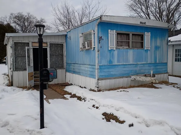 100 7th Ave S #4, Park Falls, WI 54552