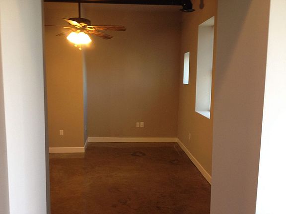 3rd image of 275 Jefferson Ave Unit 3