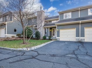 44 Inverrary Pl, Annandale, NJ 08801
