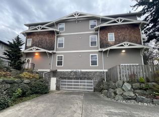 1109 29th St APT 102, Anacortes, WA 98221