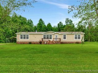 93 March Dr, Lumberton, NC 28358