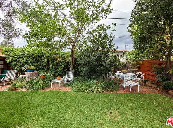 5th image of 11109 Emelita St
