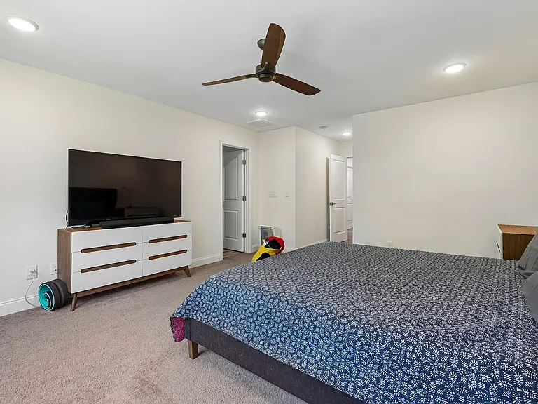 222 Rosemary Way — Photo 21