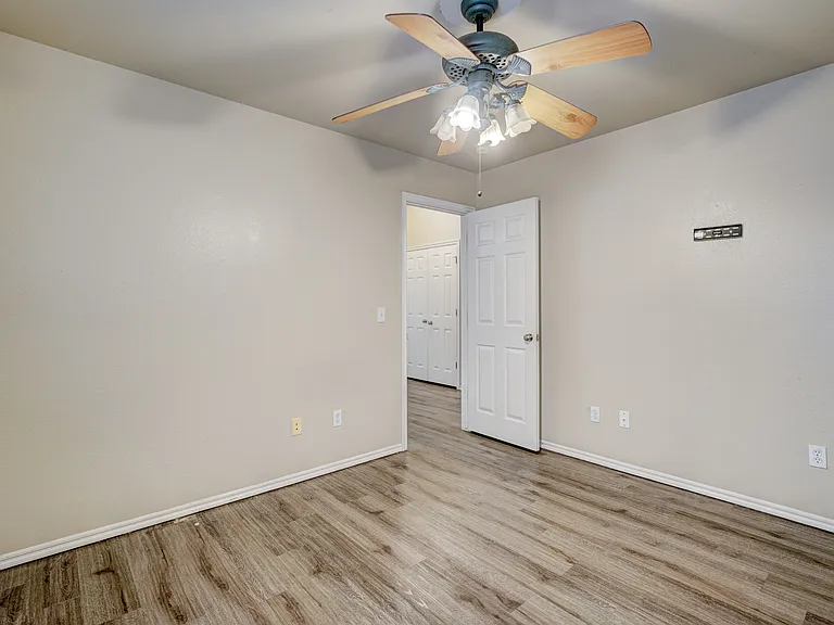 12324 SW 5th St — Photo 13
