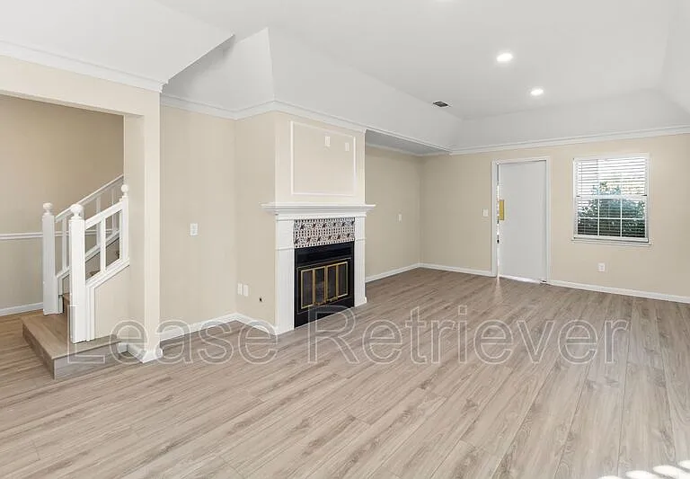 825 Heritage Pl — Photo 12